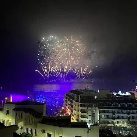 Beachfront 2 Bedroom *