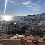 Beachfront 2 Bedroom * البوفيرا