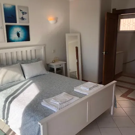 Beachfront 2 Bedroom Албуфейра