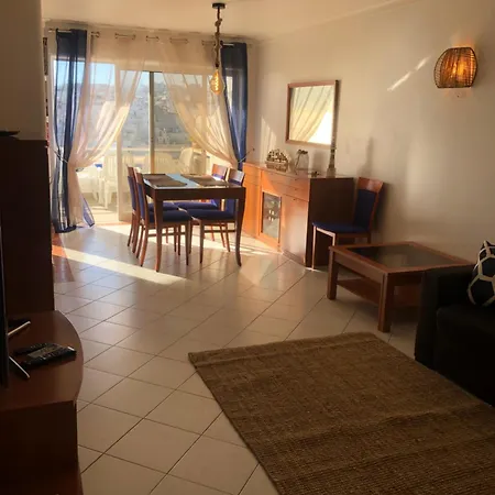 Beachfront 2 Bedroom * Albufeira