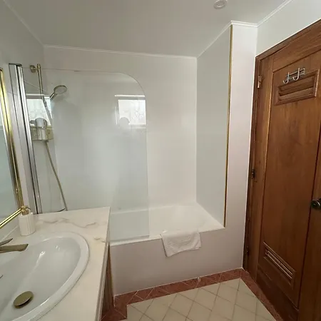 Beachfront 2 Bedroom * Albufeira
