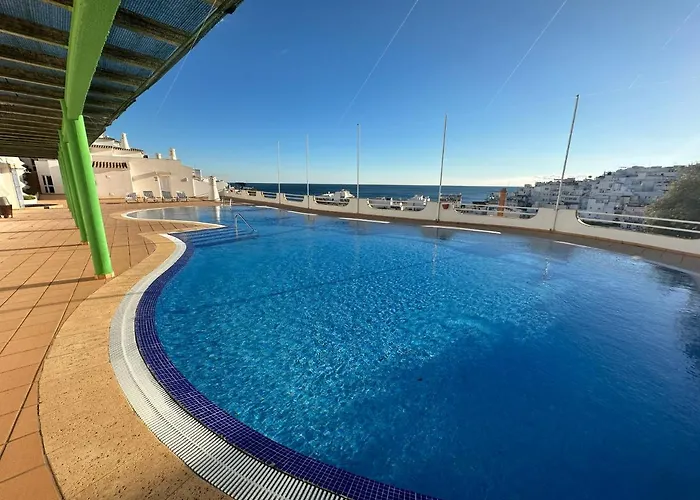 Beachfront 2 Bedroom *