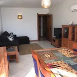 Beachfront 2 Bedroom דירה